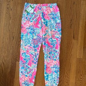 Lilly Pulitzer Girls Reese Pants, NWT, size XL (12-14).